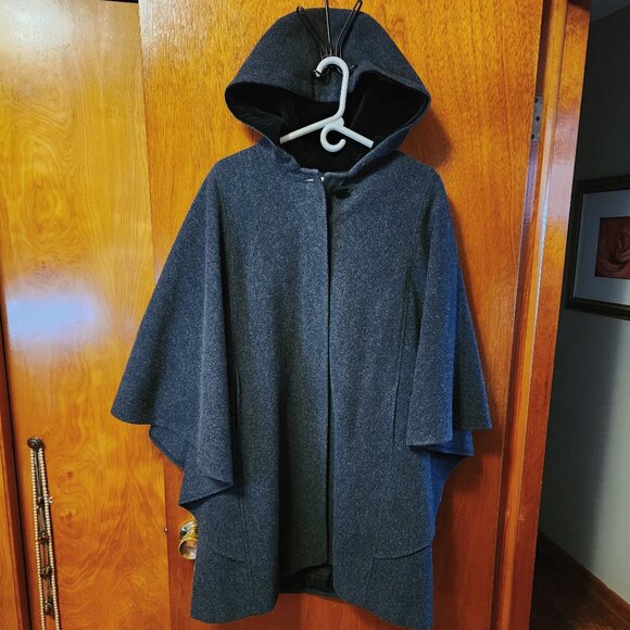 Women's Medium Worthington Gray Wool W/ Velvet Lined Hood Button Close Coat Cape - Picture 2 of 10